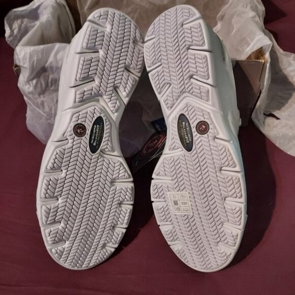 Skechers Work Relaxed Fit: Eldred - Dewey SR Size 9.5W NWT - Picture 4 of 5
